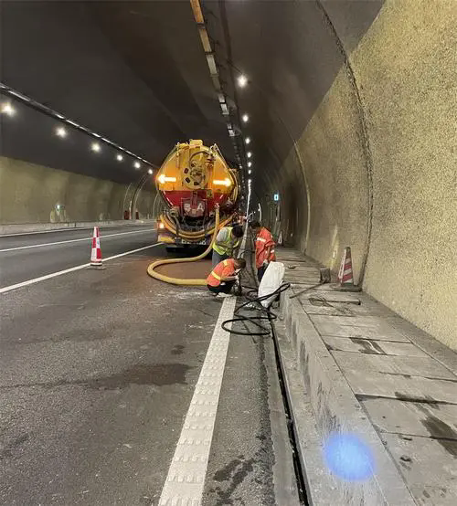 磐安隧道排水渠清淤